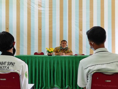 Rapat Tata Usaha