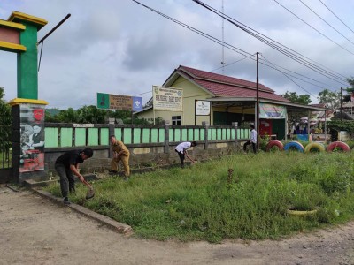 Pembersihan Area Depan