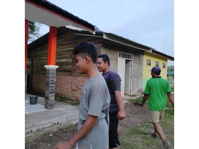 Pembersihan Area Belakang