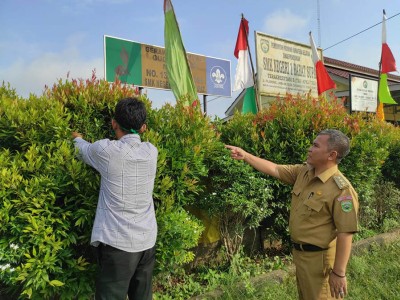 Pembersihan Area Depan